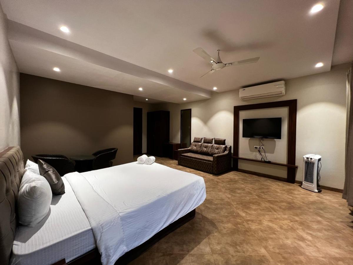 Paramount Riverfront Resort & Spa, Karjat Exteriér fotografie