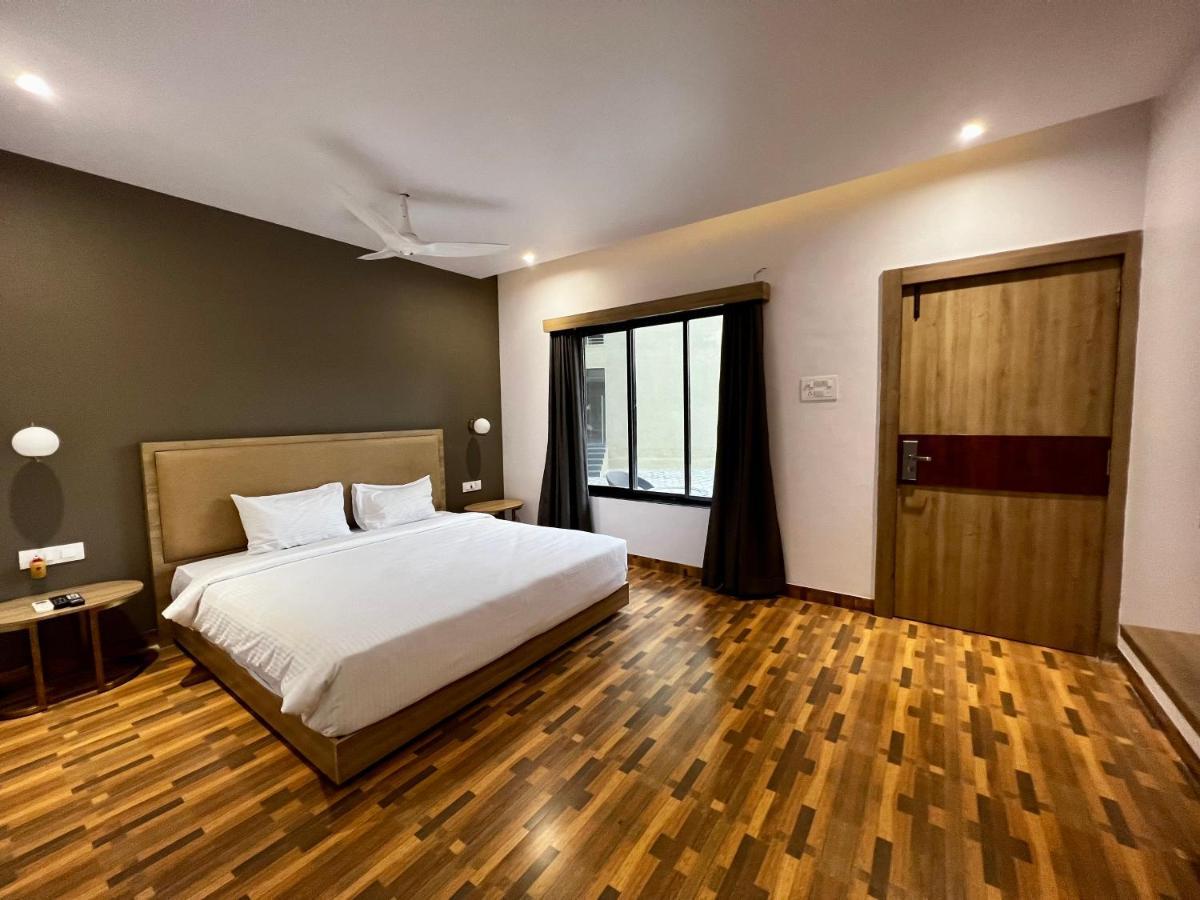 Paramount Riverfront Resort & Spa, Karjat Exteriér fotografie