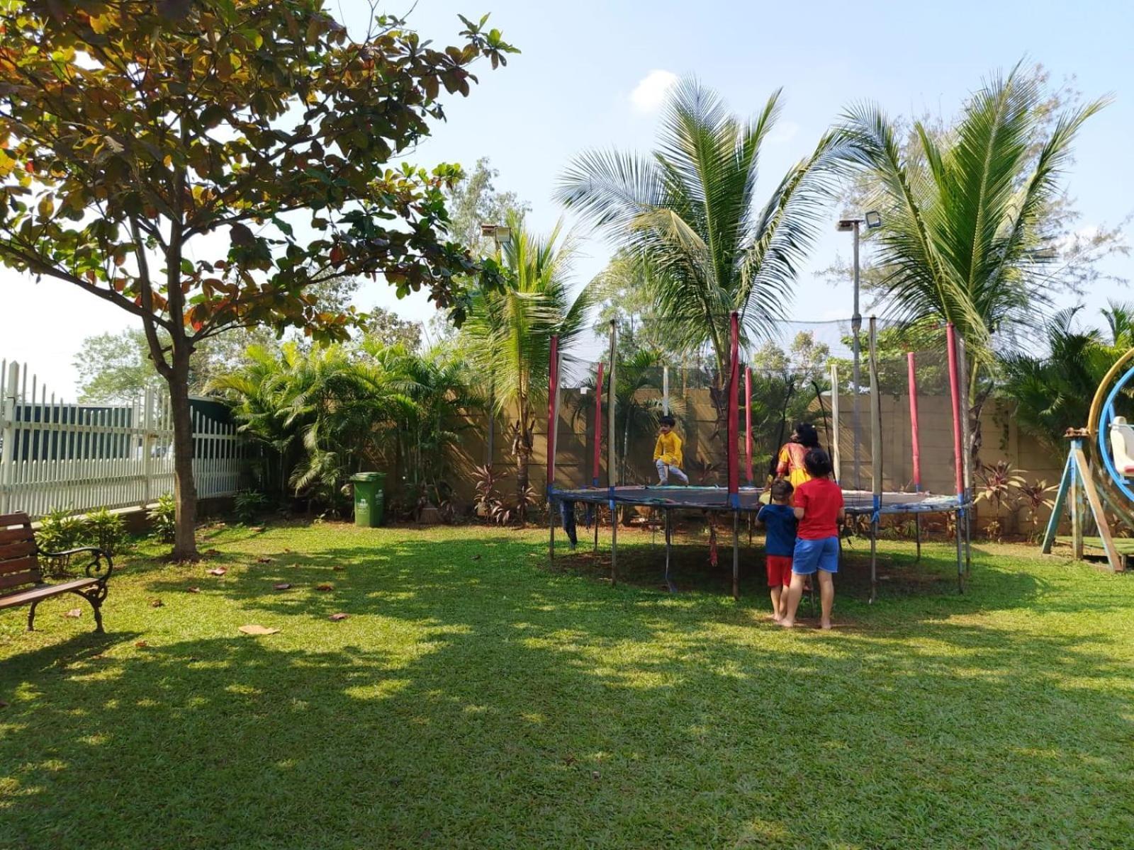 Paramount Riverfront Resort & Spa, Karjat Exteriér fotografie